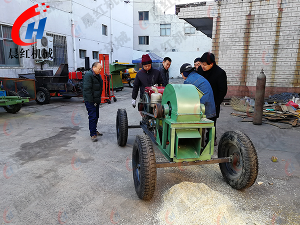 福建客戶來廠試機現(xiàn)場